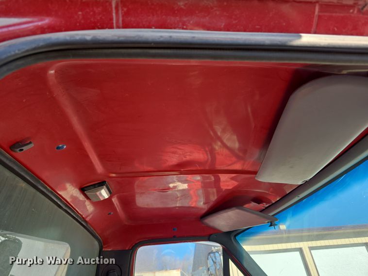 image for item DW3066 1996 Ford F700 dump truck