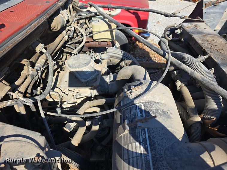 image for item DW3066 1996 Ford F700 dump truck