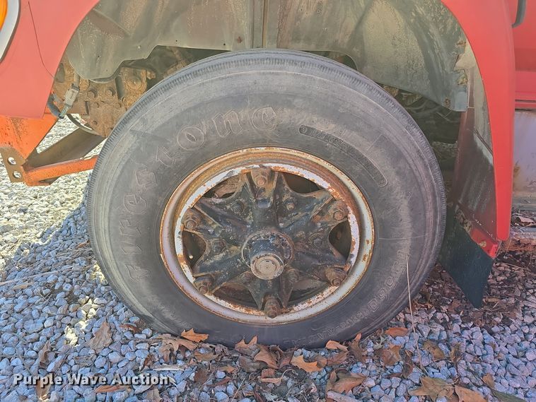 image for item DW3066 1996 Ford F700 dump truck