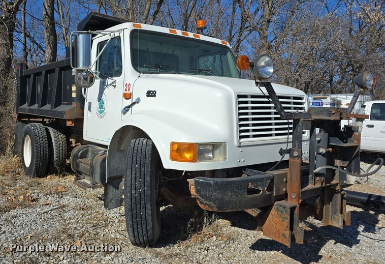 image for item DW3067 2000 International 4700 dump truck