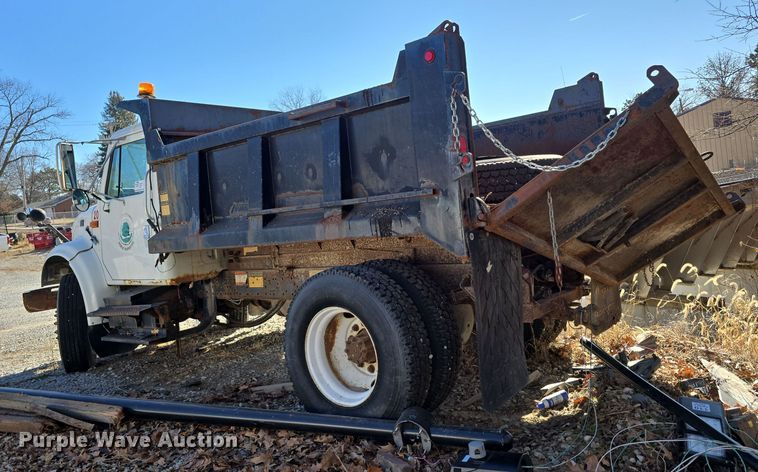 image for item DW3067 2000 International 4700 dump truck