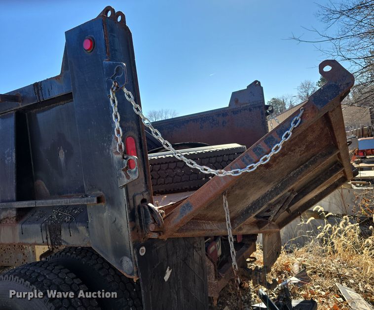 image for item DW3067 2000 International 4700 dump truck