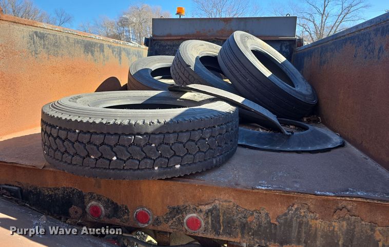 image for item DW3067 2000 International 4700 dump truck