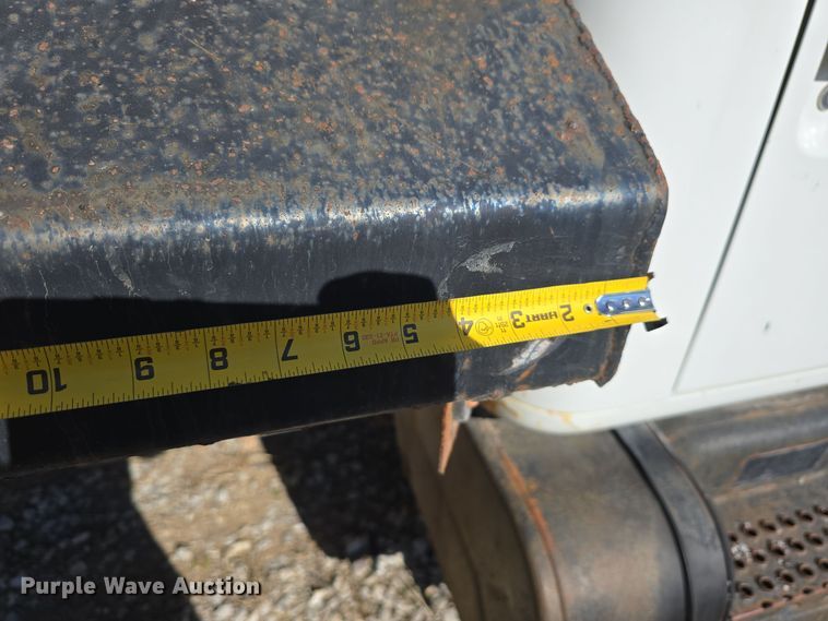 image for item DW3067 2000 International 4700 dump truck