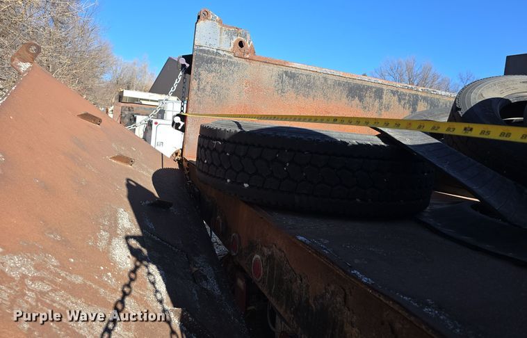 image for item DW3067 2000 International 4700 dump truck