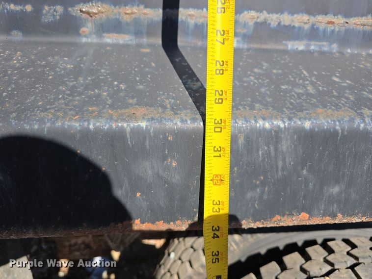 image for item DW3067 2000 International 4700 dump truck