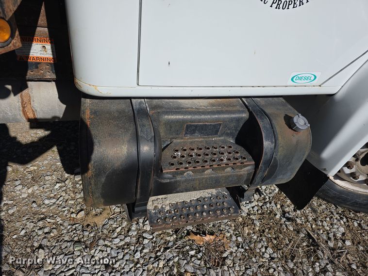 image for item DW3067 2000 International 4700 dump truck