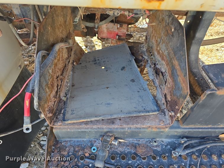 image for item DW3067 2000 International 4700 dump truck