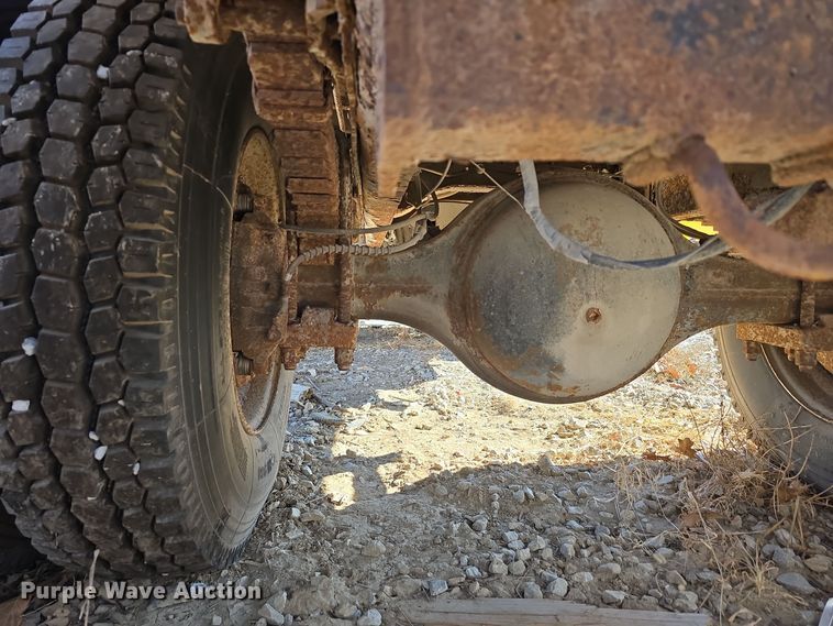 image for item DW3067 2000 International 4700 dump truck