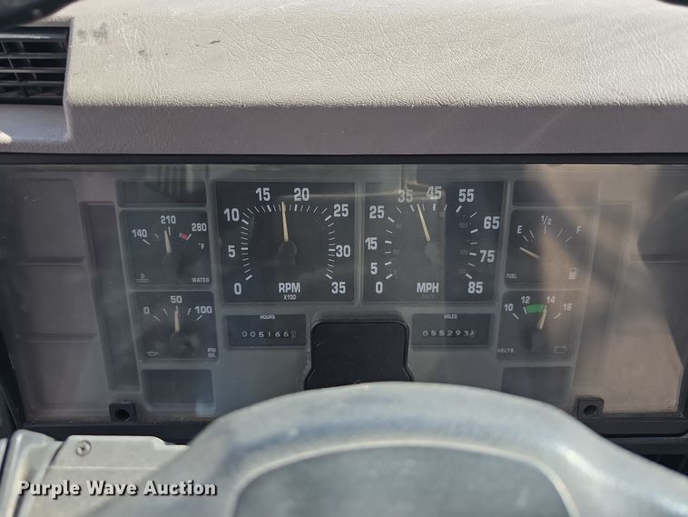 image for item DW3067 2000 International 4700 dump truck