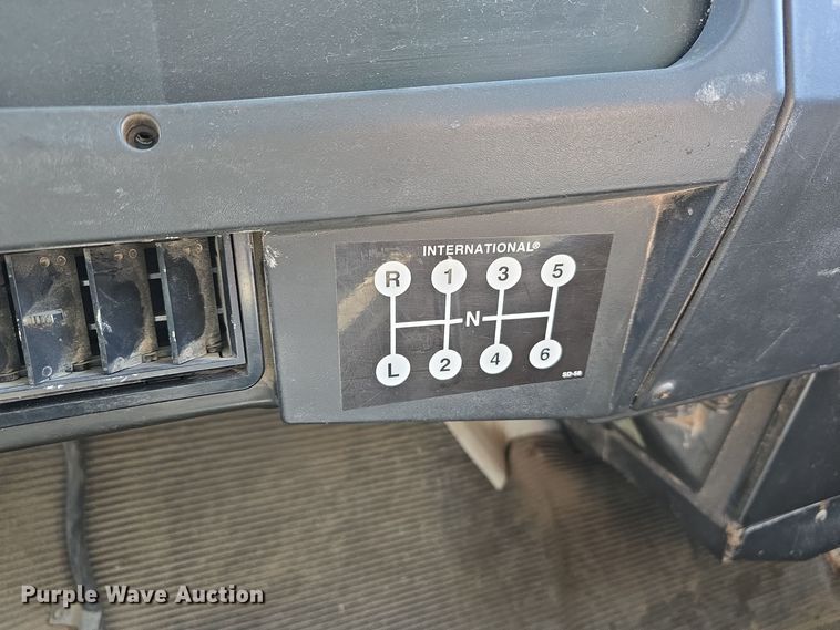 image for item DW3067 2000 International 4700 dump truck