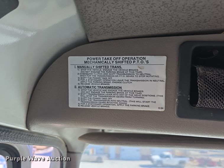 image for item DW3067 2000 International 4700 dump truck