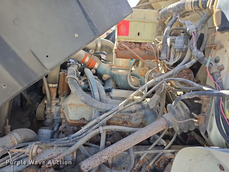 image for item DW3067 2000 International 4700 dump truck