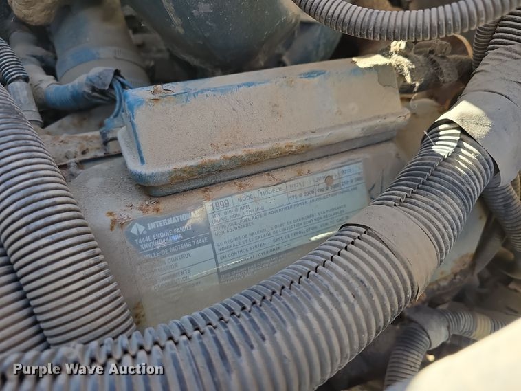 image for item DW3067 2000 International 4700 dump truck