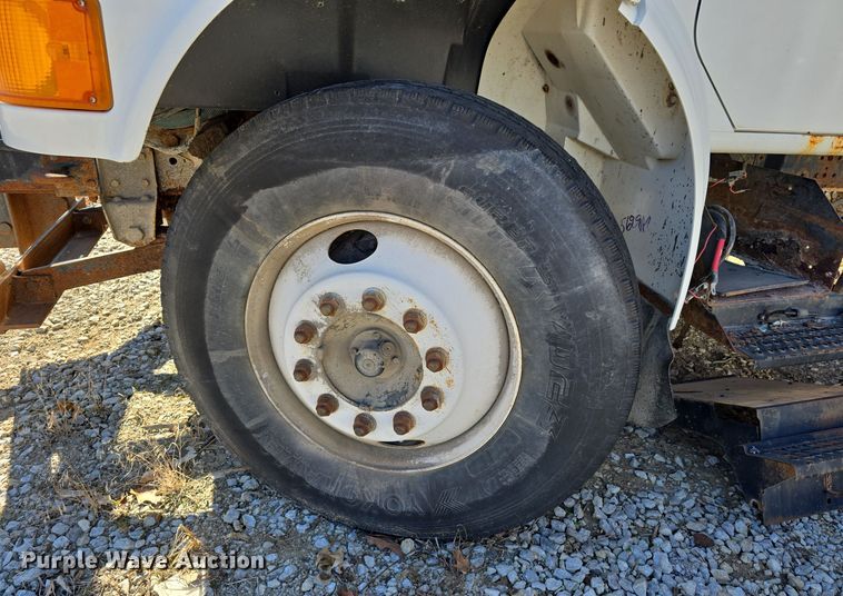 image for item DW3067 2000 International 4700 dump truck