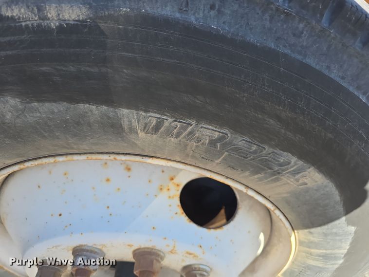 image for item DW3067 2000 International 4700 dump truck