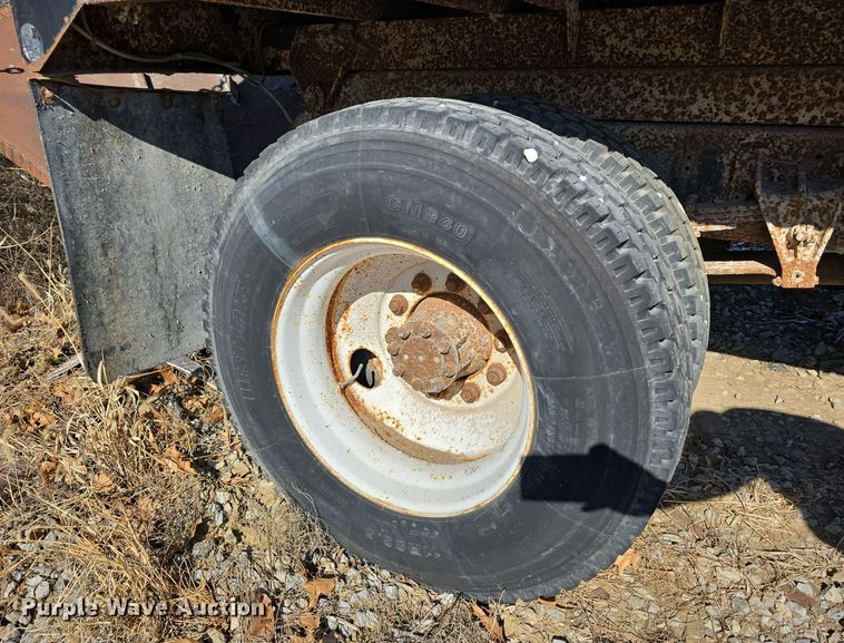 image for item DW3067 2000 International 4700 dump truck