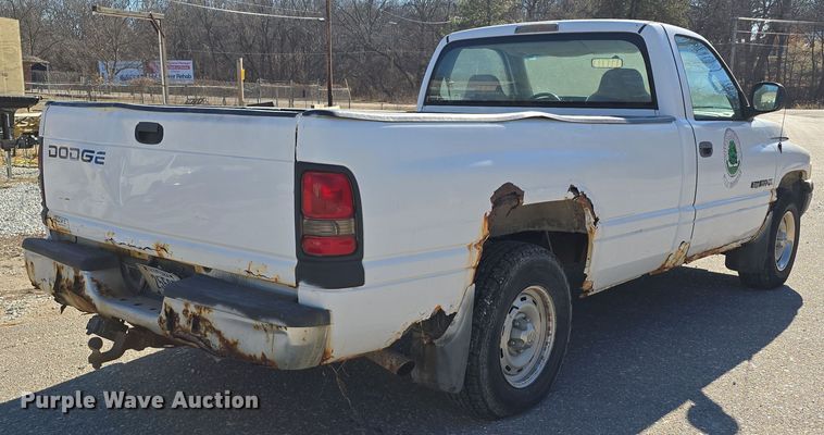 image for item DW3069 2001 Dodge Ram 1500 pickup truck