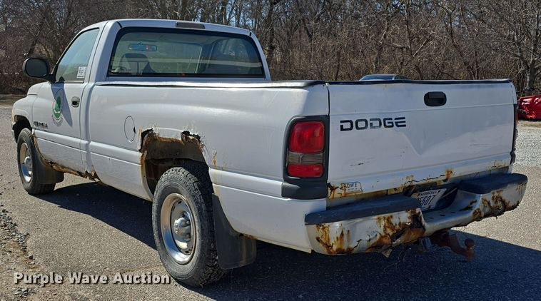 image for item DW3069 2001 Dodge Ram 1500 pickup truck