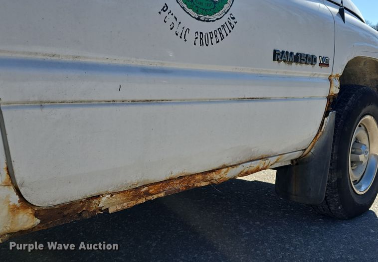 image for item DW3069 2001 Dodge Ram 1500 pickup truck