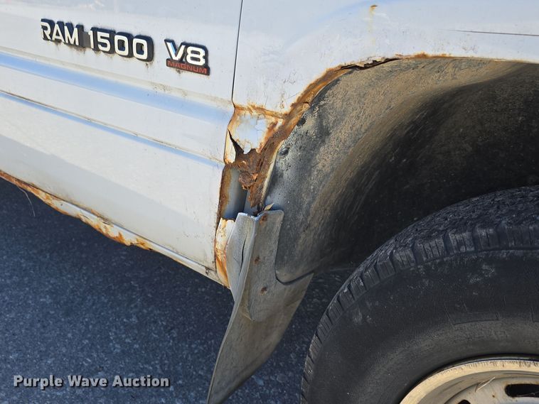 image for item DW3069 2001 Dodge Ram 1500 pickup truck