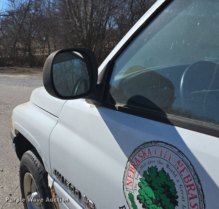 image for item DW3069 2001 Dodge Ram 1500 pickup truck