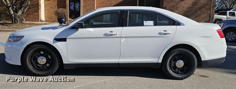 image for item DW3070 2013 Ford Taurus Police Interceptor 