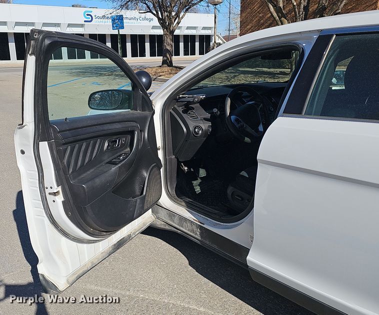 image for item DW3070 2013 Ford Taurus Police Interceptor 