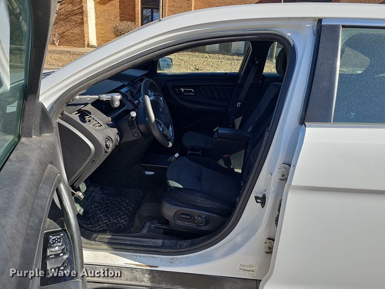 image for item DW3070 2013 Ford Taurus Police Interceptor 