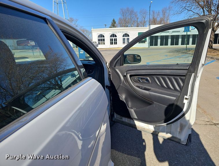 image for item DW3070 2013 Ford Taurus Police Interceptor 