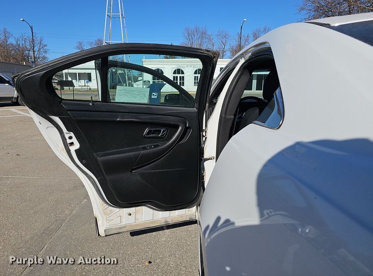 image for item DW3070 2013 Ford Taurus Police Interceptor 