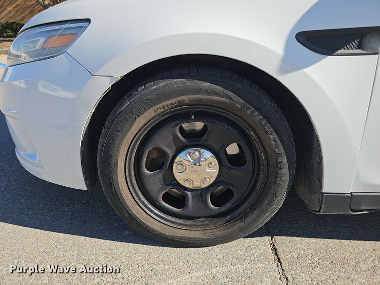 image for item DW3070 2013 Ford Taurus Police Interceptor 