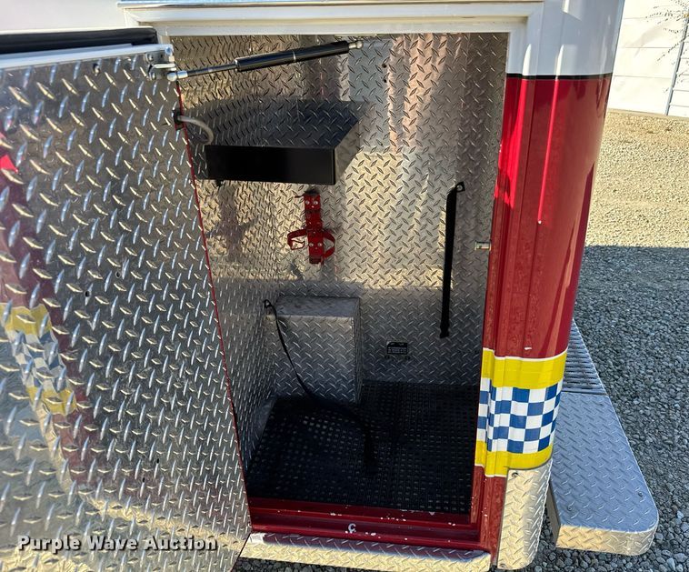 image for item DX3847 2003 Ford E450 Super Duty ambulance