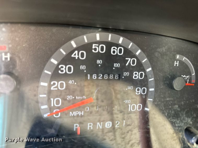 image for item DX3847 2003 Ford E450 Super Duty ambulance