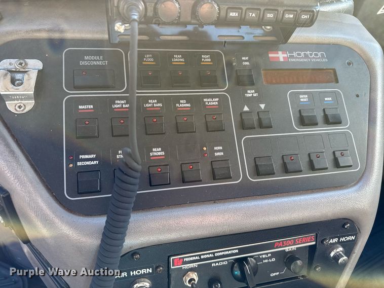 image for item DX3847 2003 Ford E450 Super Duty ambulance