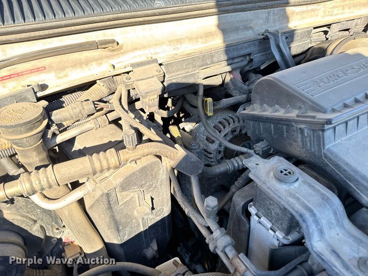 image for item DX3847 2003 Ford E450 Super Duty ambulance