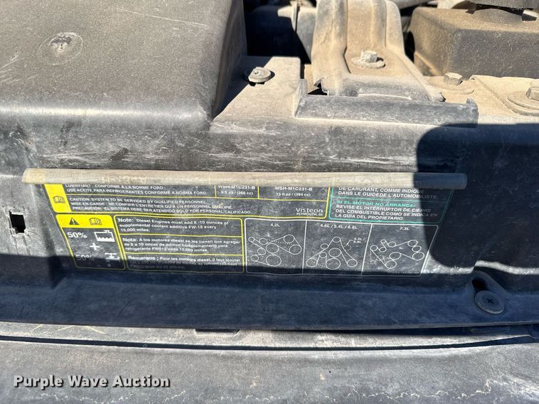 image for item DX3847 2003 Ford E450 Super Duty ambulance