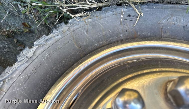 image for item DX3847 2003 Ford E450 Super Duty ambulance