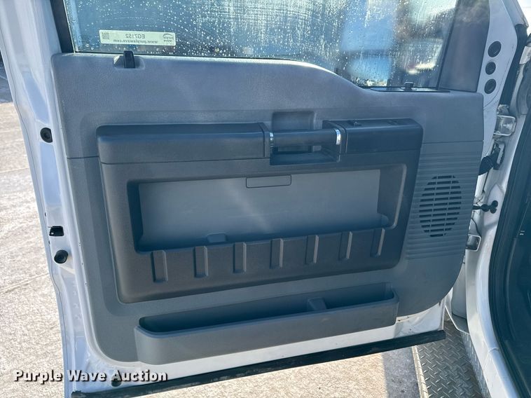 image for item EG7152 2014 Ford F250 Super Duty  pickup truck