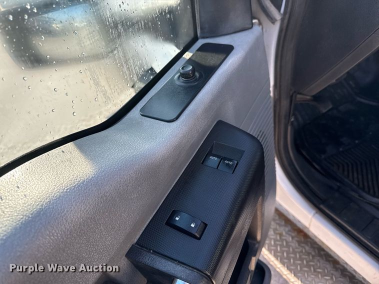 image for item EG7152 2014 Ford F250 Super Duty  pickup truck