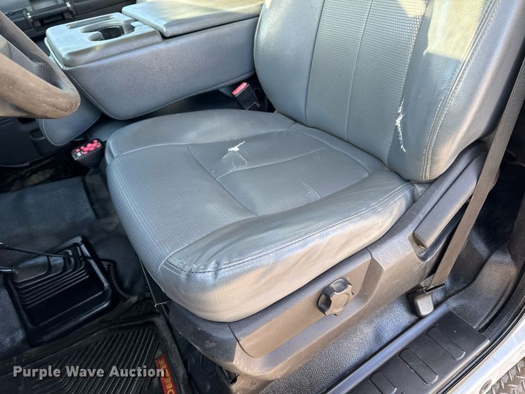 image for item EG7152 2014 Ford F250 Super Duty  pickup truck