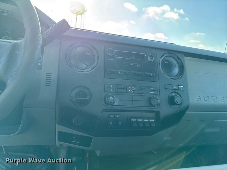 image for item EG7152 2014 Ford F250 Super Duty  pickup truck