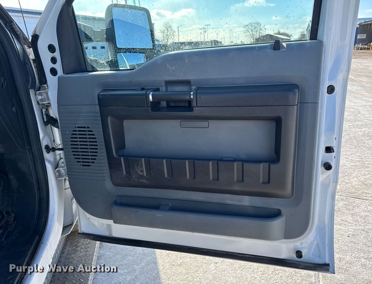 image for item EG7152 2014 Ford F250 Super Duty  pickup truck