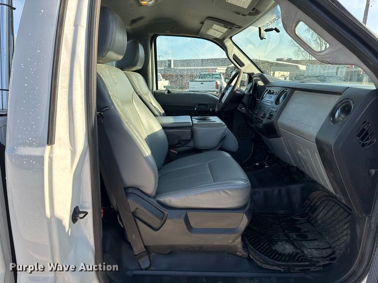 image for item EG7152 2014 Ford F250 Super Duty  pickup truck