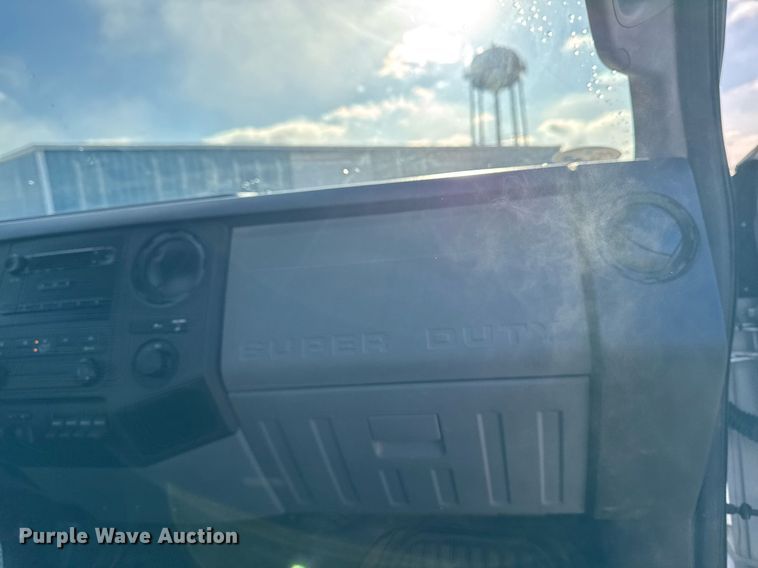 image for item EG7152 2014 Ford F250 Super Duty  pickup truck