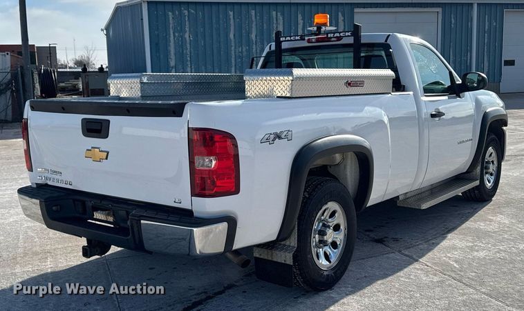 image for item EG7153 2010 Chevrolet Silverado 1500 pickup truck