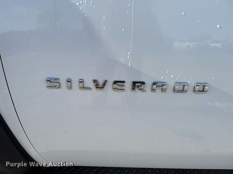 image for item EG7153 2010 Chevrolet Silverado 1500 pickup truck