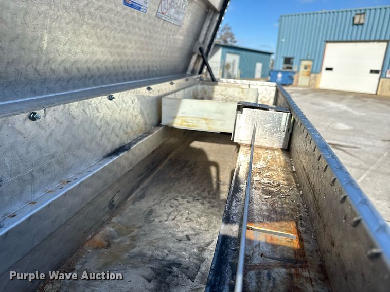 image for item EG7153 2010 Chevrolet Silverado 1500 pickup truck