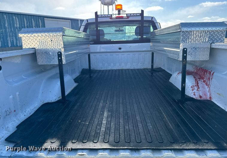 image for item EG7153 2010 Chevrolet Silverado 1500 pickup truck