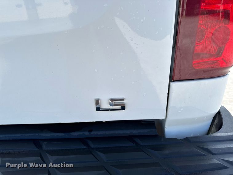 image for item EG7153 2010 Chevrolet Silverado 1500 pickup truck